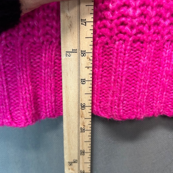 Women’s American Eagle Crop Chunky Knit Sweater Hot Pink Crochet Small - Picture 7 of 8